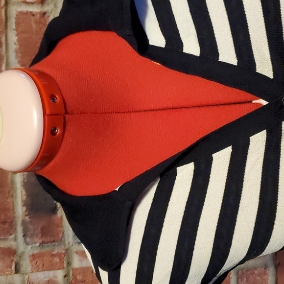 3 for $30 Nice black & White top by Kasper - Picture 2 of 6